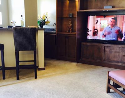 HUGE 2BD PENTHOUSE VILLA/WIFI/JACUZZI ON BALCONY