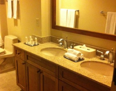 HUGE 2BD PENTHOUSE VILLA/WIFI/JACUZZI ON BALCONY