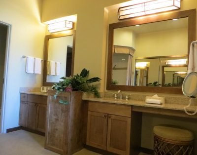 HUGE 2BD PENTHOUSE VILLA/WIFI/JACUZZI ON BALCONY