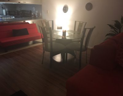 Large Open living 2BD Close 2 Strip