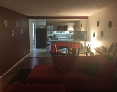 Large Open living 2BD Close 2 Strip