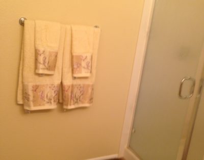 4BD/2 Story Large South Strip Home