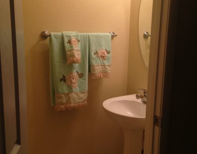 4BD/2 Story Large South Strip Home