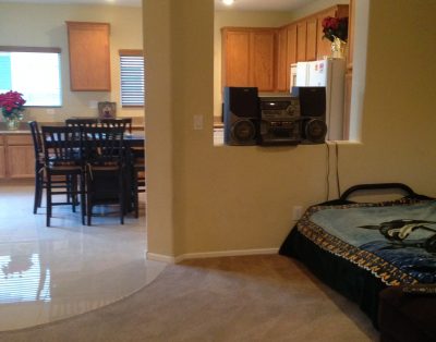 4BD/2 Story Large South Strip Home