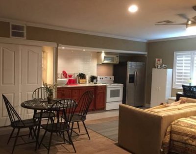 2 Bd private Casita Close 2 Strip – Pool / Jacuzzi/WIFI