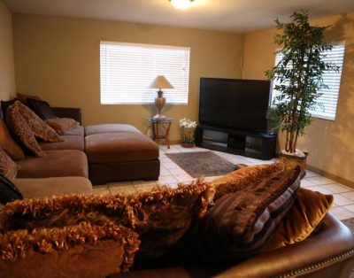 7 BD Single Story Large House 3mins To Strip