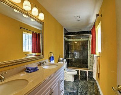 Large 4BD Open Style House Pool/ Cabana WIFI