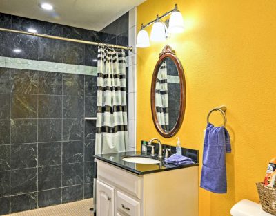 Large 4BD Open Style House Pool/ Cabana WIFI