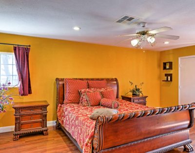 Large 4BD Open Style House Pool/ Cabana WIFI