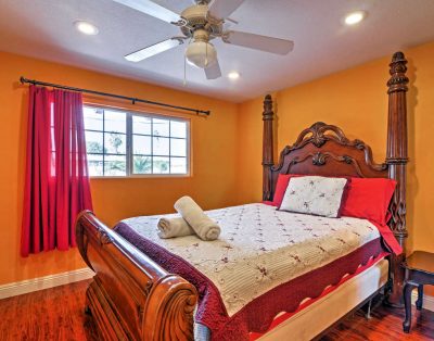 Large 4BD Open Style House Pool/ Cabana WIFI