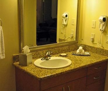 Polo Towers 2BD Within Walking distance 2 Strip
