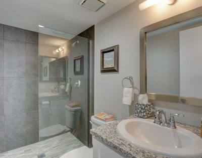 Vicenza 4BD 3bth House with Pool Huge Backyard