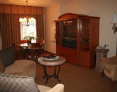 Polo Towers 2BD Within Walking distance 2 Strip