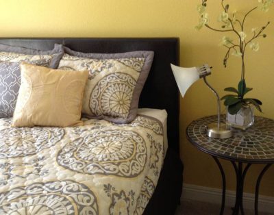 Top Floor 3BD Condo wifi/cable/ 24 hour Pool & Jacuzzi