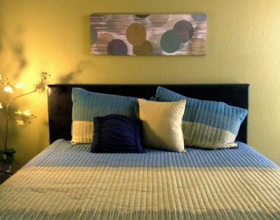 Top Floor 3BD Condo wifi/cable/ 24 hour Pool & Jacuzzi